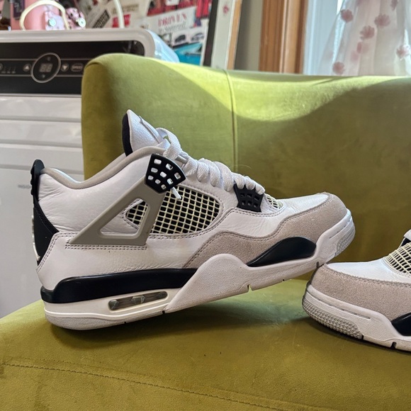 Jordan White and Black Men’s Sneakers - Picture 4 of 9